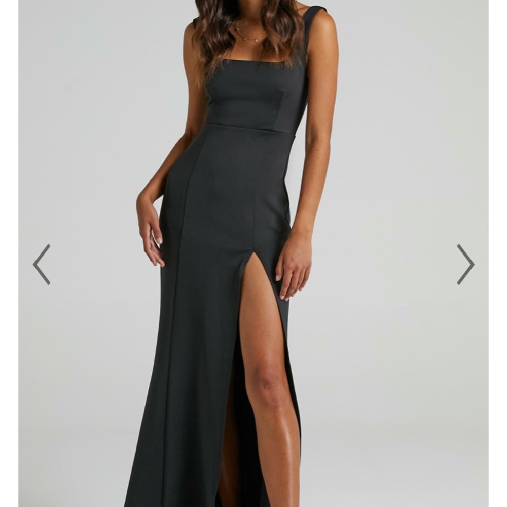 Raquelle Square Neck Thigh Split Maxi Dress in Black